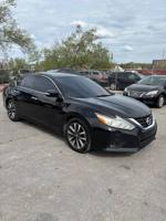 2017 Nissan Altima * Leather, Back up camera, USB/AUX - Image 6