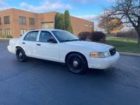 2004 Ford Crown Vic (Excellent Condition/Low Miles/1 Owner) NW Suburbs - Image 2
