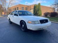 2004 Ford Crown Vic (Excellent Condition/Low Miles/1 Owner) NW Suburbs - Image 4