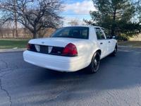 2004 Ford Crown Vic (Excellent Condition/Low Miles/1 Owner) NW Suburbs - Image 6