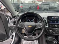 2017 CHEVROLET MALIBU LT BRONX - Image 9