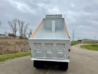 2009 KENWORTH TANDEM DUMP! ONE OWNER WITH 66K ORIGINAL MILES! - Image 9