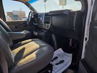 2018 Chevrolet Express 15 passenger Van WHEAT RIDGE - Image 9