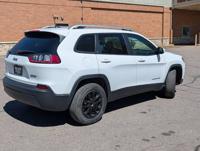 LOOKING FOR A JEEP? COME GET THIS 2020 Jeep Latitude! Aurora - Image 4