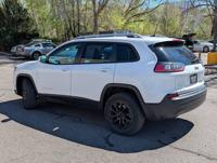 LOOKING FOR A JEEP? COME GET THIS 2020 Jeep Latitude! Aurora - Image 5