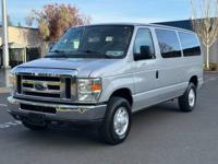 2011 Ford E-350 XLT 12 Passenger Van — LOW MILES • CLEAN E-350 IN BEAVERTON - Image 3