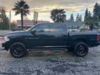 2012 RAM 1500 Sport 4X4 4dr Crew Cab // LIFT KIT CLEAN TITLE // BEST PRICE GUARNTEE - Image 5