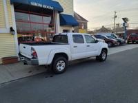2011 Toyota Tacoma V6 4x4 4dr Double Cab Milford,CONNECTICUT - Image 5