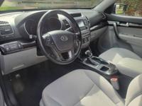 2015 *KIA* *SORENTO* *LX* *GDI* - !!AD SPECIAL!! *BACKUP CAMERA* SE 82nd Ave - Image 10