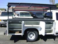 Ford F350 Extended Cab Utility Service Work Truck Ex-City 1-Ton Dually LOW MILES Great Hauling & Towing 9' Service Bed Tow Pkg - Image 10