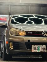 2011 Volkswagen GTI ~ Tasteful Modifications ~ 30+ MPG! Clean Title! New Tires! - Image 4