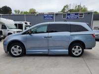 2011 Honda Odyssey Touring VMI Mobility Wheelchair Ramp Handicap Van - Image 4