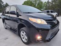 2019 Toyota Sienna LE VMI Mobility Wheelchair Ramp Van Transfer Seat - Image 9