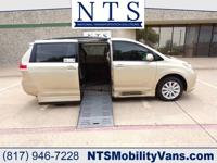 57K MILE TOYOTA SIENNA LIMITED HANDICAPPED WHEELCHAIR PWR RAMP VAN Irving, TX