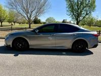 2025 Toyota Camry SE Hybrid - 1 owner - 5K - accident/smoke-free!!!! - Image 3