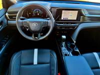 2025 Toyota Camry SE Hybrid - 1 owner - 5K - accident/smoke-free!!!! - Image 7