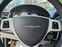 2010 Chrysler Town and Country Minivan Staten Island, New York - Image 10