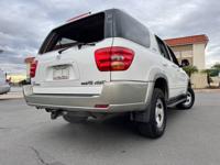 2004 Toyota Sequoia SR5 4x4 FULLY SERVICED! AMAZING SHAPE!!! Miramar Motorsports - Image 6