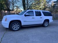 2013 GMC Denali Yukon XL AWD Bremerton - Image 3