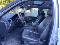 2013 GMC Denali Yukon XL AWD Bremerton - Image 10