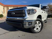 2018 Toyota Tundra SR5 CREW MAX 4X4 1 ORIGINAL OWNER! FLAWLESS!! Miramar Motorsports - Image 4