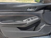 2019 Nissan Altima - Financing Available! otp east - Image 9