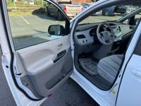 2013 Toyota Sienna LE, Clean Title, 123K Miles Federal Way - Image 10