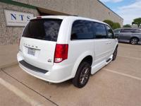 47K MILE DODGE GRAND CARAVAN SXT HANDICAP WHEELCHAIR POWER RAMP VAN Irving, TX - Image 8