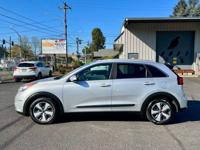 💥46+ MPG 2017 Kia Niro EX HYBRID CLEAN APPLE CARPLAY💥 South Salem - Image 3