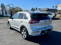 💥46+ MPG 2017 Kia Niro EX HYBRID CLEAN APPLE CARPLAY💥 South Salem - Image 4
