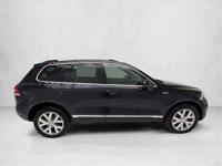 2014 Volkswagen Touareg X Diesel AWD All Wheel Drive VW SUV AUTONATION Call (720) 706-4925 to confirm availability - April 8th - Image 5