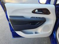 2021 Chrysler Pacifica Hybrid Kent - Image 10