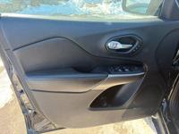 2019 Jeep Cherokee Limited 4x4. LOW MILES!!! down payment assistance! + EVERYONE DRIVES! WE MAKE S*IT HAPPEN! - Image 8