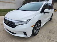 2024 Honda Odyssey Touring **15K MILES** Tower Rd Mundelein, IL 60060 - Image 3