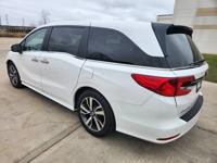 2024 Honda Odyssey Touring **15K MILES** Tower Rd Mundelein, IL 60060 - Image 10