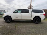 2012 Toyota Tundra 4x4 4WD Crew cab Grade 4dr Crew Max Cab Pickup SB ( Universal Auto Sales - Image 5