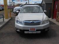 2012 Subaru Outback 2.5i Limited AWD Wagon Leather Loaded w/Moon Roof - Image 3
