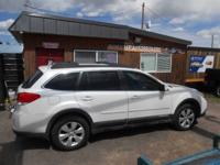 2012 Subaru Outback 2.5i Limited AWD Wagon Leather Loaded w/Moon Roof - Image 7