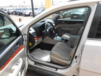2012 Subaru Outback 2.5i Limited AWD Wagon Leather Loaded w/Moon Roof - Image 8