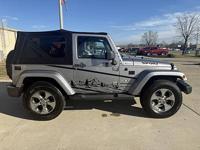 2017 Jeep Wrangler Sahara 4x4 - Image 9