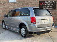 2016 Dodge Grand Caravan Wheelchair Accessible Mobility Van Skokie - Image 7