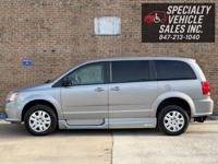2016 Dodge Grand Caravan Wheelchair Accessible Mobility Van Skokie - Image 10