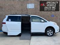 2017 Toyota Sienna Wheelchair Accessible Mobility Van Skokie - Image 3