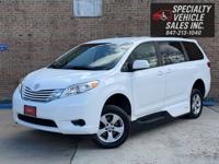 2017 Toyota Sienna Wheelchair Accessible Mobility Van Skokie - Image 6