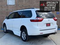 2017 Toyota Sienna Wheelchair Accessible Mobility Van Skokie - Image 7