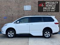 2017 Toyota Sienna Wheelchair Accessible Mobility Van Skokie - Image 9