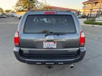 2008 Toyota 4 Runner SR5 4x4 FULLY SERVICED! AMAZING CONDITION!!! Miramar Motorsports - Image 5