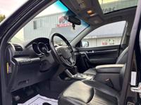 CLEAN TITLE • 2013 KIA SORENTO EX AWD V6 • 3RD ROW SUV HILLSBORO - Image 10