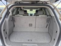 2013 Chevrolet Traverse AWD w/ 3rd row seats Southeast Denver - Image 3