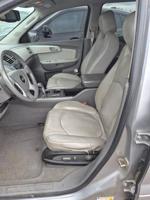 2013 Chevrolet Traverse AWD w/ 3rd row seats Southeast Denver - Image 5